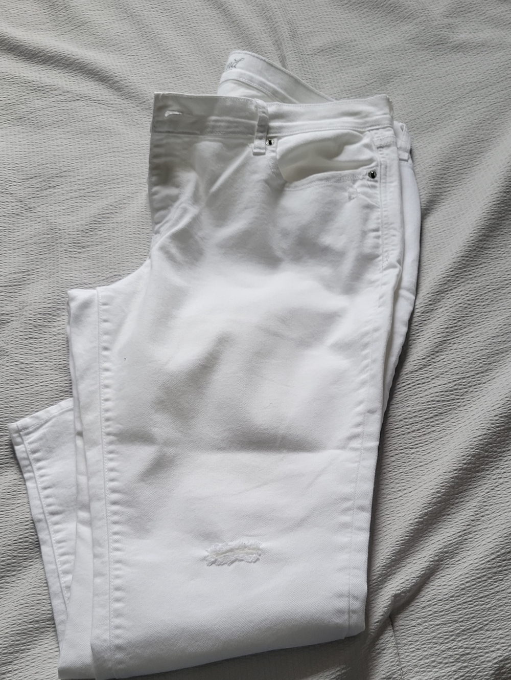 Old Navy White Capris— Clean Stretch Denim